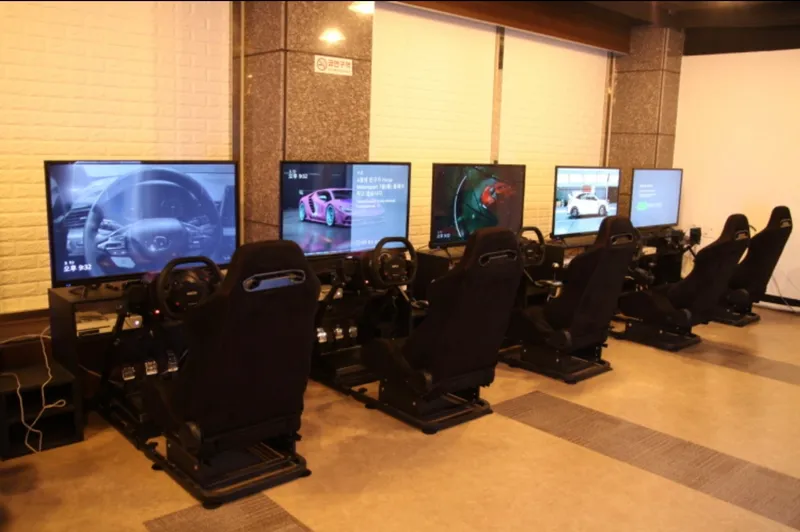 레이싱겜방 가 볼 사람!